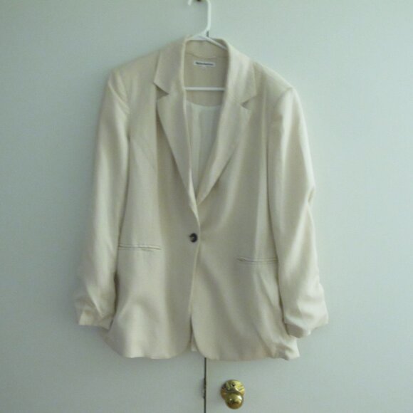 Reformation Ladies Blazer & Trousers - Picture 2 of 7